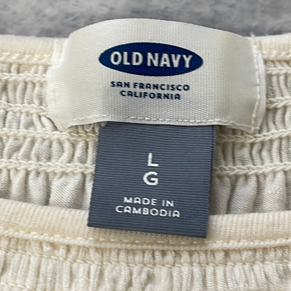 Old Navy Ivory Knit Top - Picture 2 of 4
